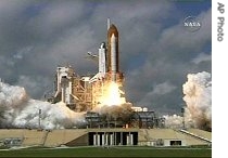 The Space Shuttle Atlantis lifts off launch Pad 39B at the Kennedy Space Center in Cape Canaveral, Sept. 9, 2006 (NASA TV) 