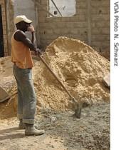 Many immigrants to Dakar work in construction