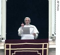 Pope Benedict XVI delivers his Angelus prayer from his window, November 12, 2006 