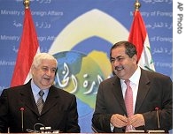 Syria's Foreign Minister Walid Moallem, (l), and Iraq's Foreign Affairs Minister Hoshyar Zebari attend media conference in Baghdad, Nov. 21, 2006