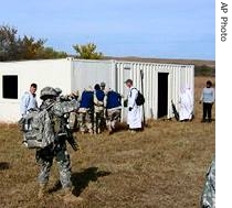 Army training troops who will serve as advisers to the Iraqis are seen in Fort Riley, Kansas, 28 Oct 2006