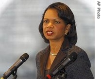 Condoleezza Rice briefs the media prior to a meeting at the Chancellery in Berlin, 18 Jan 2007