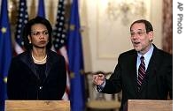 Condoleezza Rice (l) and Javier Solana at the State Department in Washington, DC