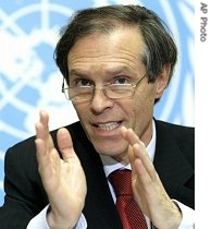 Michael Steiner, Ambassador of Germany Presidency of the European Union, speaks off the record about the UN Briefing Outcome of the Special Session of the Human Rights Council on Darfur, 30 March 2007<br />
