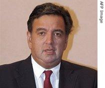 Bill Richardson speaks during press conference in Sudanese capital Khartoum, 9 Jan 2006<br /><br />