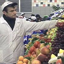 Russian immigration, fruit stand