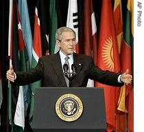 President Bush gestures as he speaks to members of the coalition forces during a visit to US Central Command at MacDill Air Force Base in Tampa, Florida, 1 May 2007