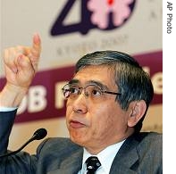 ADB President Haruhiko Kuroda answers to questions during a press conference, at Kyoto International Conference Center, 07 May 2007