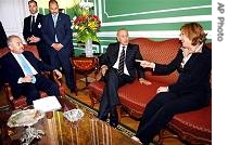 From right: Israel's Foreign Minister Tzipi Livni, her Egyptian counterpart Ahmed Aboul Gheit and Jordan's Foreign Minister Abdel-Ilah al-Khatib, Cairo, 10 May 2007