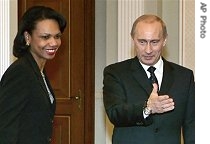 Vladimir Putin invites Condoleezza Rice for talks at his Novo-Ogaryovo country residence west of Moscow in this 15 Oct 2005 file photo 