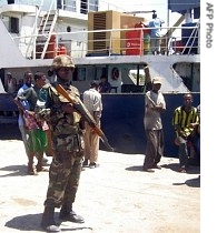 Ugandan Africa Union peacekeepers patrol the international sea port in Mogadishu, 08 May 2007