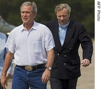 President George Bush (l) walks with NATO Secretary General Jaap de Hoop Scheffer at Bush’s ranch in Crawford, Texas, 20 May 2007