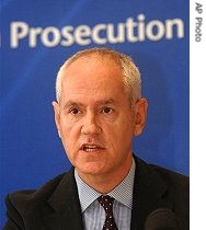 Britain's Director of Public Prosecutions Ken Macdonald announces his decision in London, 22 May 2007