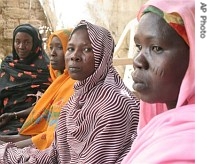 Sudanese refugees (10 Apr 2007 file photo)