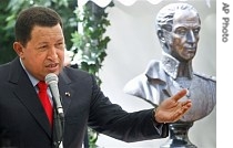 Venezuelan President Hugo Chavez speaks while opening Venezuela's cultural center in Moscow, 28 June 2007