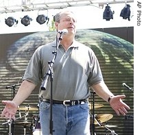 Former Vice President Al Gore speaks during Live Earth concert, a 24-hour global concert series to raise awareness about climate change, at the National Museum of the American Indian in Washington