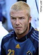 LA Galaxy's David Beckham watches action from bench during first half action against Chelsea FC at World Series of Soccer, 21 Jul 2007