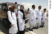 Afghan health workers arrive in Ghazni province as they attempt to reach a group of South Korean hostages, 3 Aug 2007