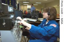 Shuttle astronaut Barbara Morgan trains at NASA's Virtual Reality Lab