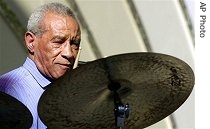Max Roach performs at the Playboy Jazz Festival at the Hollywood Bowl in Los Angeles, 16 June 2001  