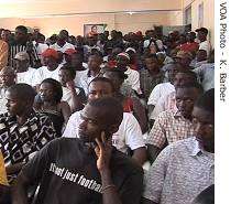 APC leaders train young supporters to avoid violent confrontations with the rival party in Sierra Leone meeting