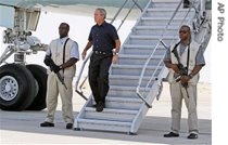 President Bush steps off Air Force One at Al-Asad Airbase in Anbar province, Iraq, 3 Sep 2007