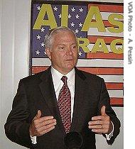 U.S. Defense Secretary Robert Gates speaks to reporters in Iraq, 03 Sep 2007