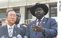 UN Secretary-General Ban Ki-moon, left, with Sudan's Vice President Salva Kiir