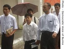 Min Ko Naing (l) and other members of the 88 Generation Students group march through Rangoon to protest over fuel price hikes, 19 Aug 2007