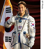 South Korea's first selected astronaut Ko San poses, 05 Sept 2007