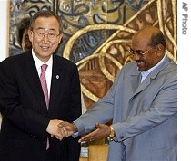 U.N. Secretary-General Ban Ki-moon, left, is welcomed by Sudan's President Omar al-Bashir in Khartoum, 06 Sep 2007