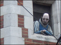 Shakespeare looks out over London's Carnaby Street