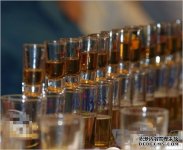 韩语学习-韩国“炸弹酒” 外国人也喜欢