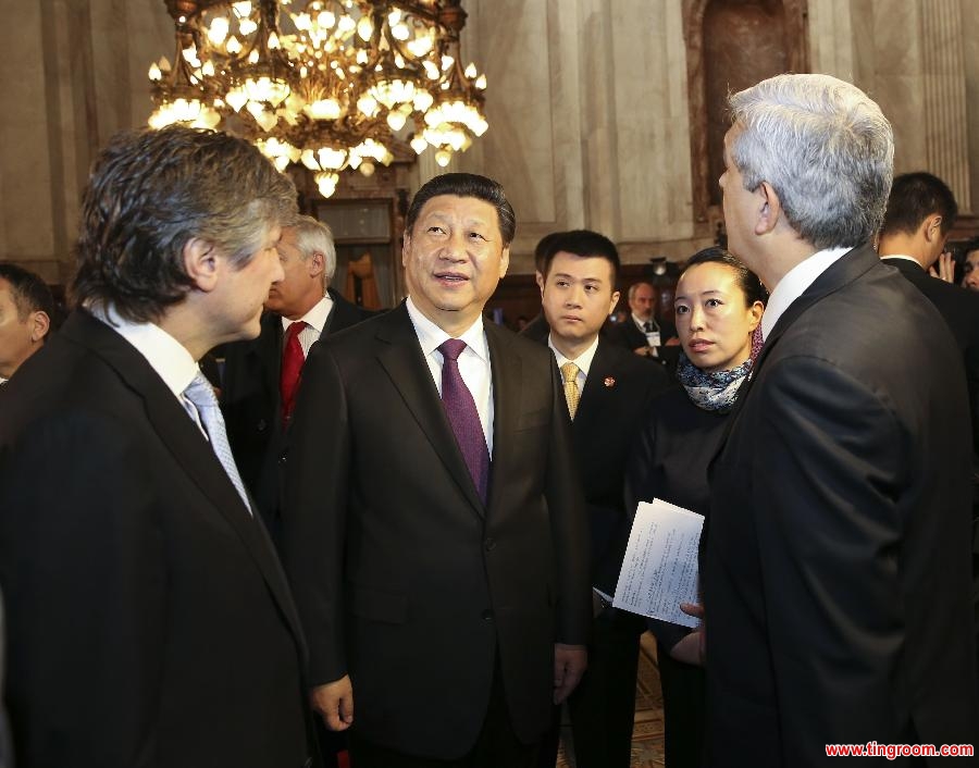 Chinese President Xi Jinping (C, front) meets with Argentine Vice President and Senate President Amado Boudou (L, front) and Chamber of Deputies President Julian Dominguez (R, front) in Buenos Aires, Argentina, July 19, 2014. (Xinhua/Ding Lin)