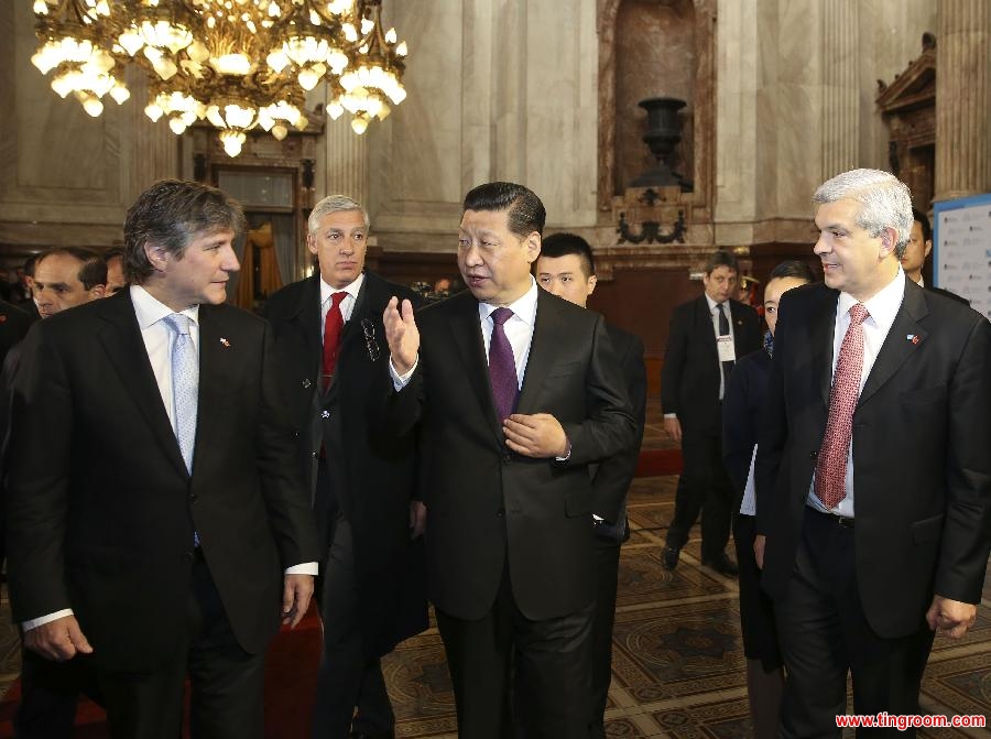 Chinese President Xi Jinping (C, front) meets with Argentine Vice President and Senate President Amado Boudou (L, front) and Chamber of Deputies President Julian Dominguez (R, front) in Buenos Aires, Argentina, July 19, 2014. (Xinhua/Ding Lin)