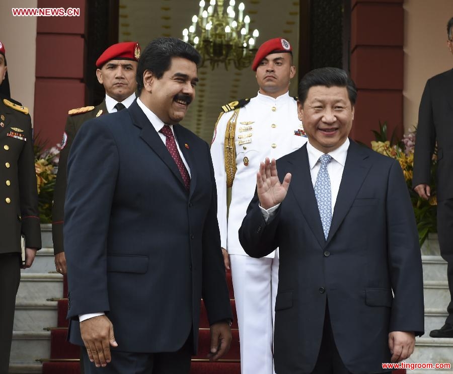Chinese President Xi Jinping (R) meets with his Venezuelan counterpart Nicolas Maduro (L) in Caracas July 20, 2014. (Xinhua/Li Xueren) 