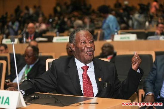 The file photo taken on Jan. 31, 2014 shows Zambian President Michael Sata attending the closing ceremonoy of the 22nd Ordinary Session of the Assembly of the African Union in Addis Ababa, Ethiopia. Local private media outlets reported on Oct. 29, 2014 that Sata died in London at 77 on Oct. 28, 2014. Zambian cabinet has confirmed his death. (Xinhua/Meng Chenguang)