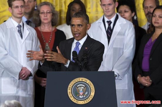 U.S. President Barack Obama (C) speaks as Ebola survivor Dr. Kent Brantly (1st, L) and health care workers listen at the White House in Washington D.C., capital of the United States, on Oct. 29, 2014. Obama praised on Wednesday American health care workers fighting Ebola in West Africa as heroes.(