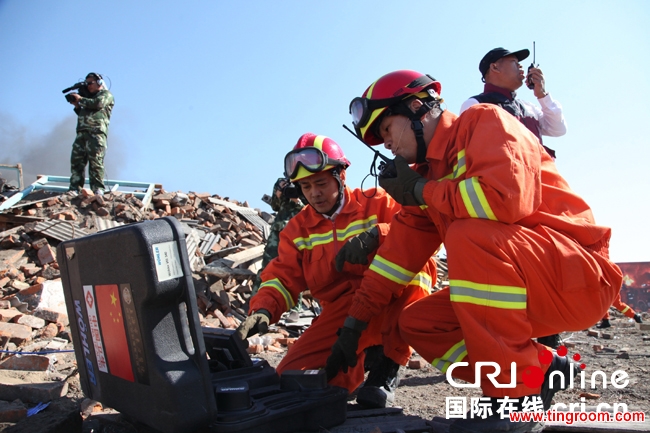 An emergency medical team from Shanghai was granted certification from the World Health Organization this Tuesday, becoming one of the first teams qualified to provide support to populations affected by natural disasters and disease globally.