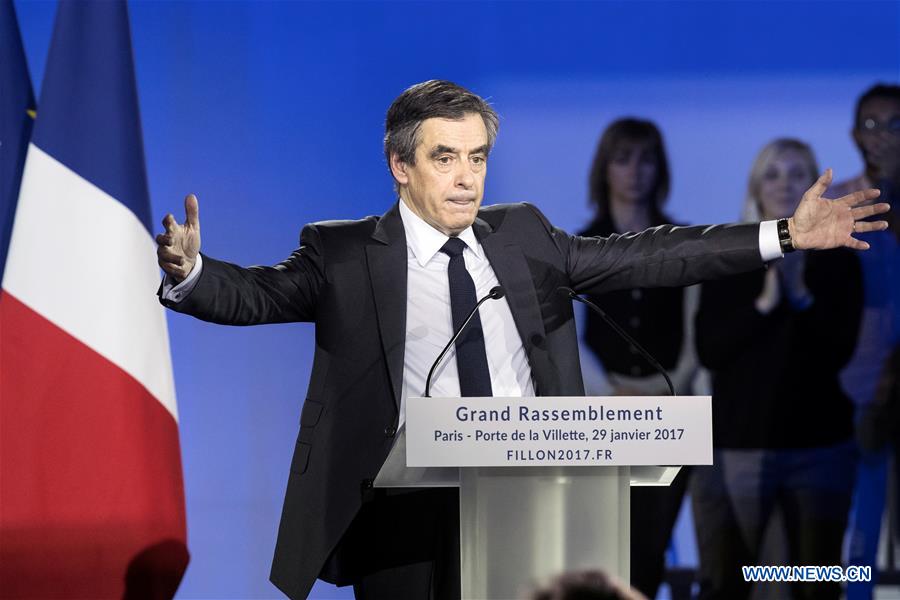 French presidential election candidate Francois Fillon delivers a speech during a political rally in Paris, France, Jan. 29, 2017. (Xinhua/Thierry Mahe)